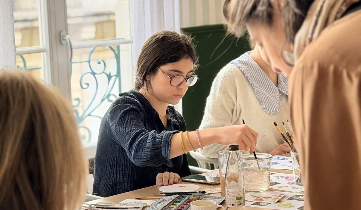 Participantes concentrées pendant un atelier
